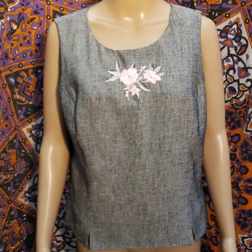 Kasper & Co sleeveless tailored blouse size 14